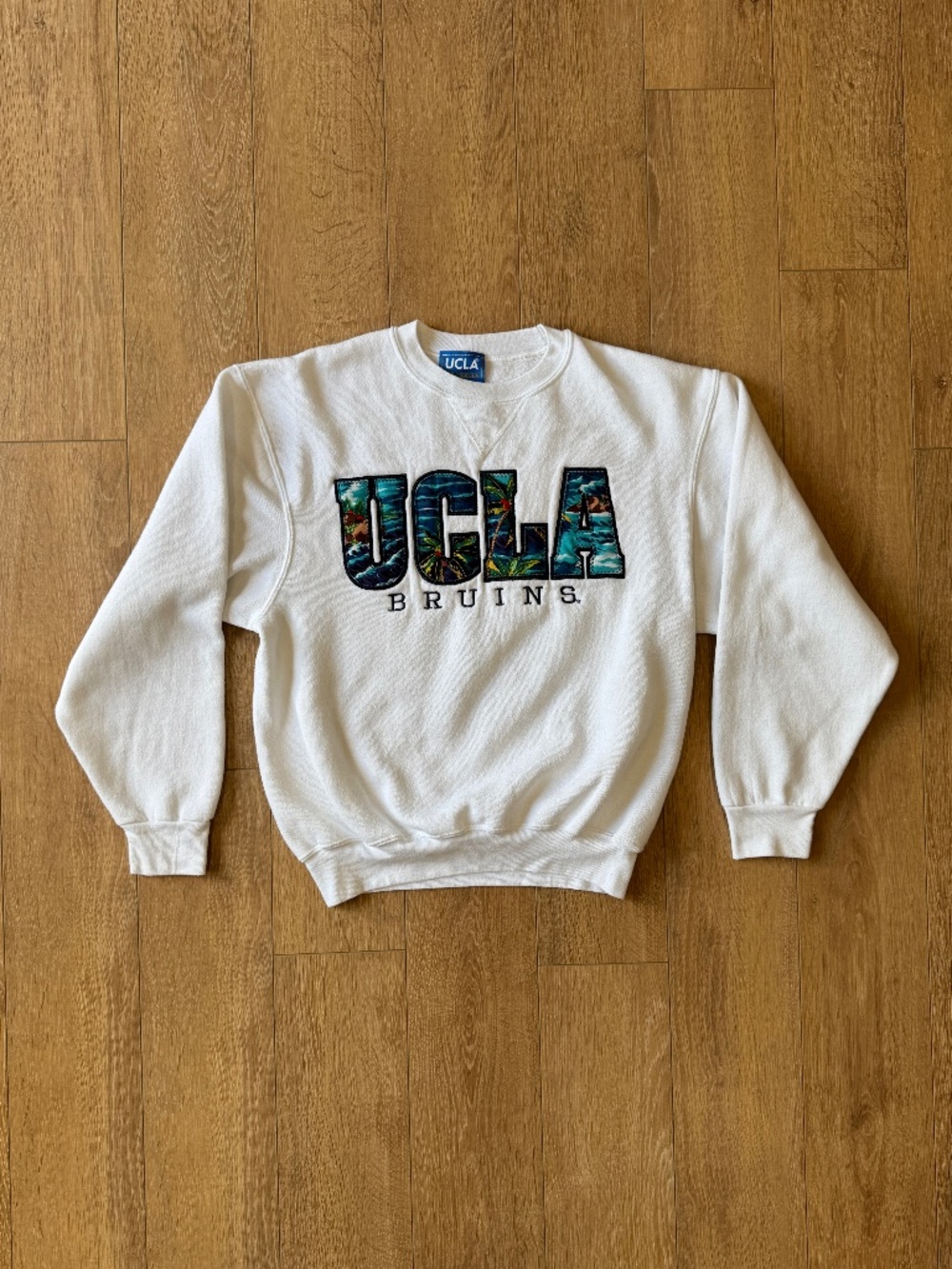 Vintage UCLA Bruins Scenic Crewneck Sweatshirt Made in USA White Small 90s